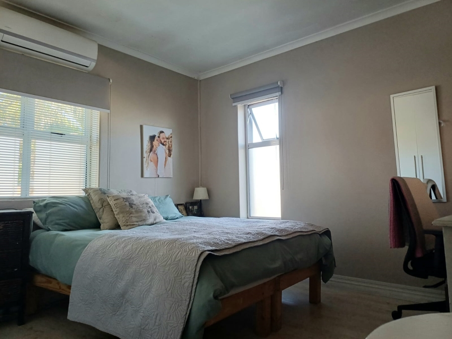 2 Bedroom Property for Sale in Protea Heights Western Cape